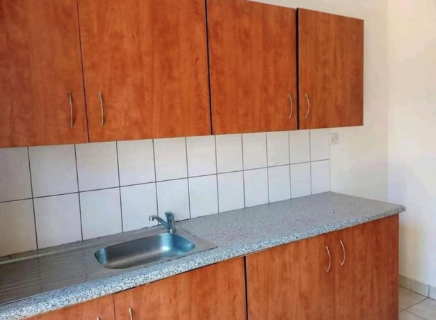 2-bedroom-flat-for-rent-in-kabulonga-big-7