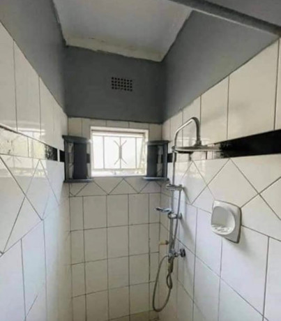 2-bedroom-flat-for-rent-in-phi-big-3