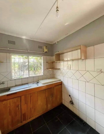 2-bedroom-flat-for-rent-in-phi-big-5