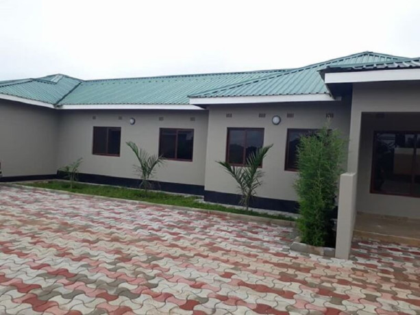 beautifully-newly-built-3-bedrooms-flat-in-woodlands-chalala-big-1