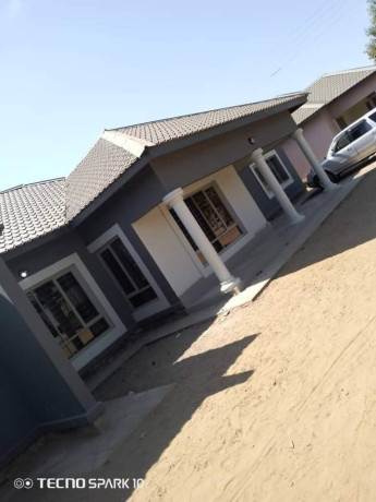 2-bedroom-flat-for-rent-in-chalala-big-7