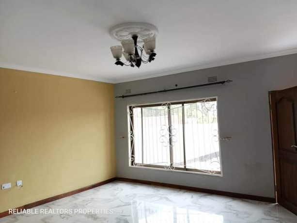 3-bedroom-flat-for-rent-in-lilayi-estate-big-8