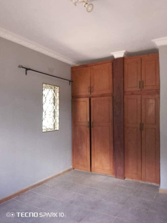 3-bedroom-flat-for-rent-in-lilayi-big-4