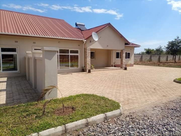 3-bedroom-flat-for-rent-in-new-kasama-big-8