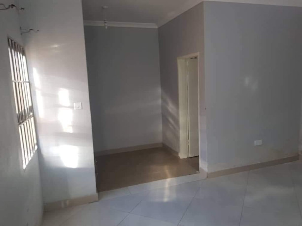 23-bedroom-flats-for-sale-in-chalala-big-3