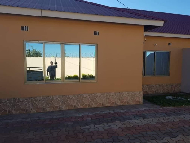 23-bedroom-flats-for-sale-in-chalala-big-4