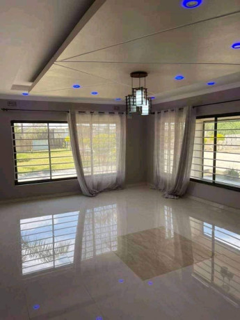 spacious-3-bedroom-house-for-sale-in-10-miles-big-2