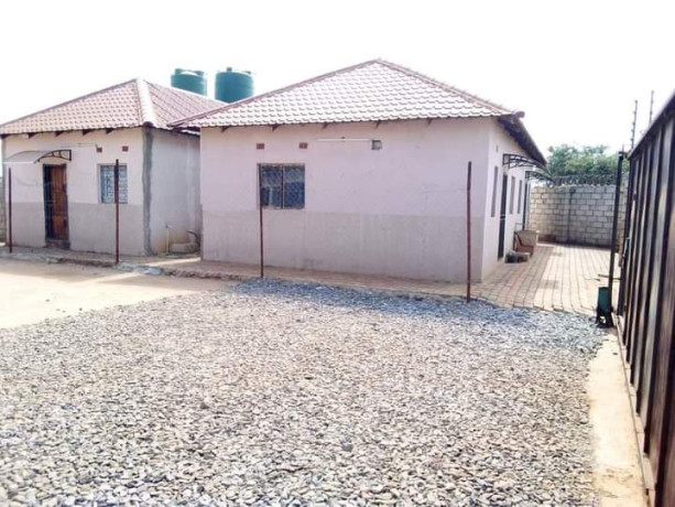 2-bedroom-flat-for-rent-in-lilayi-big-2