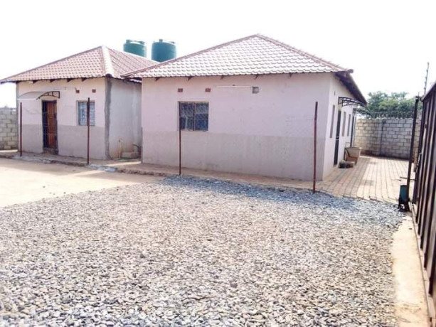 2-bedroom-flat-for-rent-in-lilayi-big-3