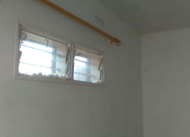 1-bedroom-apartment-in-thorn-park-big-4