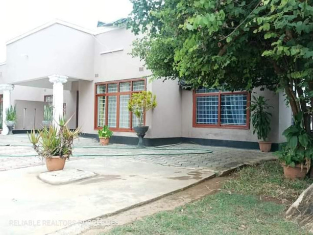 2-bedroom-flat-for-rent-in-chalala-big-2