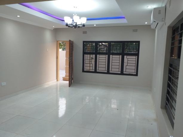 3-bedroom-flat-for-rent-in-meanwood-ibex-big-4