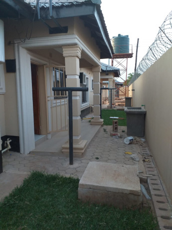 3-bedroom-flat-for-rent-in-meanwood-ibex-big-8