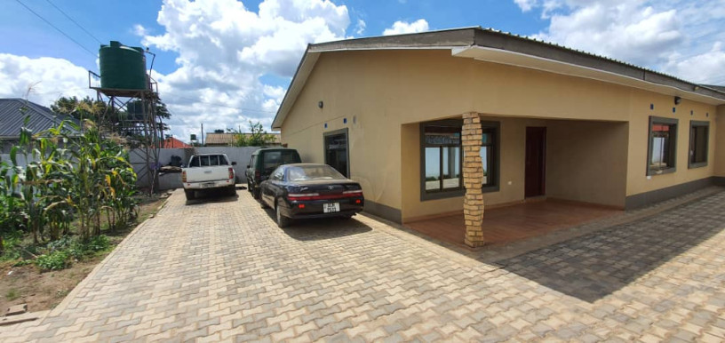 2-3-bedroom-house-for-sale-in-chalala-big-3