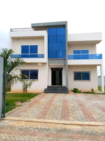 4-bedroom-house-for-sale-in-lilayi-big-0