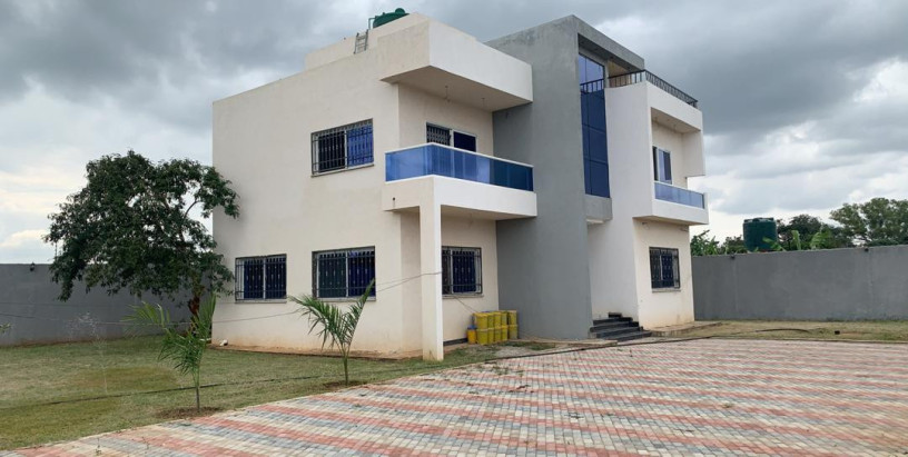 4-bedroom-house-for-sale-in-lilayi-big-2