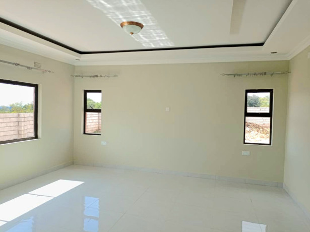 4-bedroomed-house-for-sale-in-ibex-hill-big-5