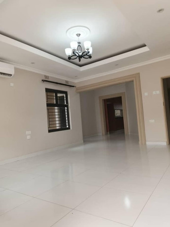 spacious-3-bedroom-flat-for-rent-in-ibex-meanwood-big-8