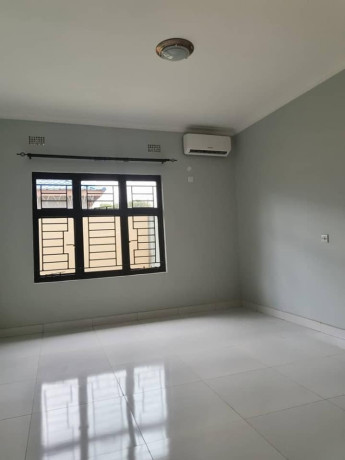 spacious-3-bedroom-flat-for-rent-in-ibex-meanwood-big-1