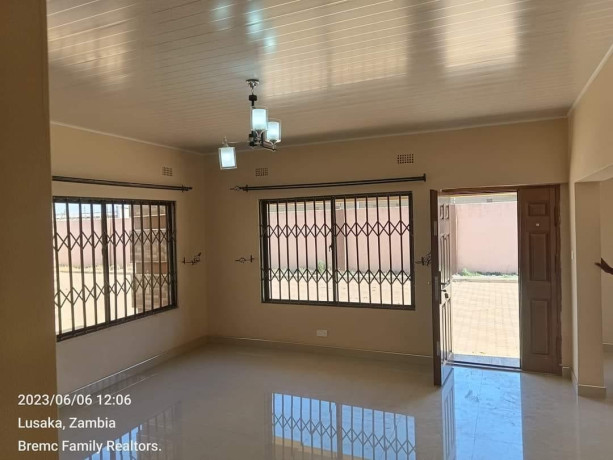 2-bedroom-flat-for-rent-in-chalala-big-1