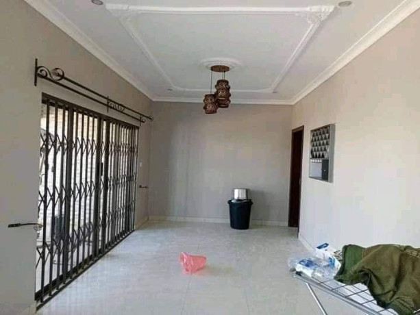 3-bedroom-flat-for-rent-in-chalala-big-1