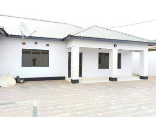 2-bedroom-flat-for-rent-in-chalala