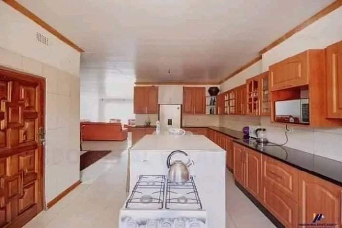 4-bedroom-house-for-sale-in-woodlands-big-5