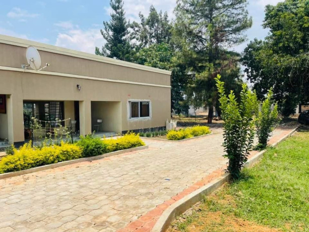 commercial-property-for-sale-in-ibex-hill-big-5