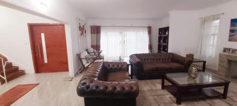 4-bedroom-double-storey-house-for-sale-big-6