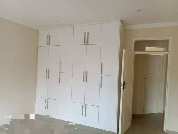 2-bedroom-flat-for-rent-in-chalala-big-3