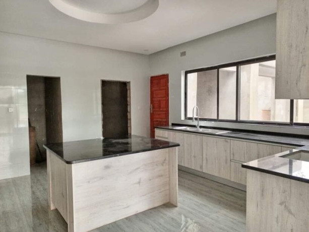 4-bedroom-house-for-sale-in-new-kasama-big-5