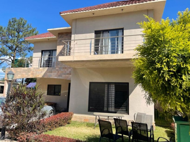 3-bedroom-flat-for-sale-in-roma-big-1