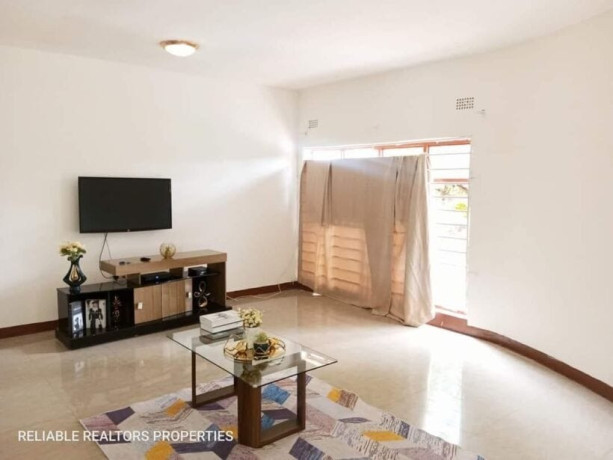 2-bedroom-flat-for-rent-in-chalala-big-4