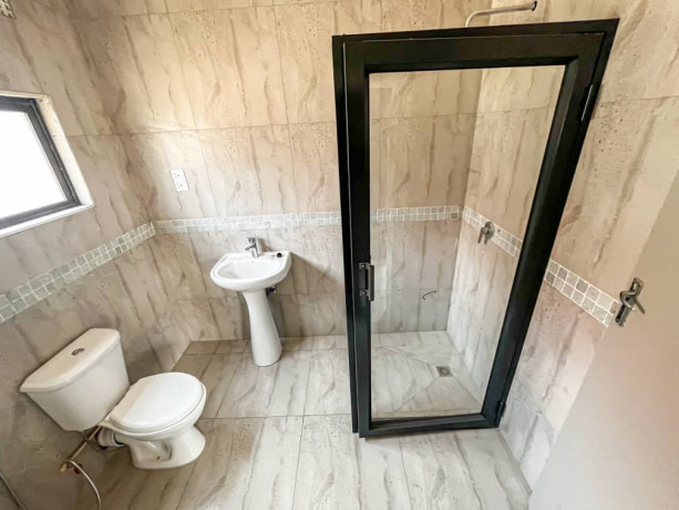 newly-built-three-bedroom-twonhouse-to-rent-in-lilayi-big-6