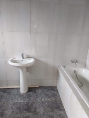 3-bedroom-flat-for-rent-in-lilayi-big-9