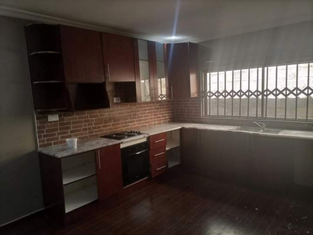 3-bedroom-flat-for-rent-big-8