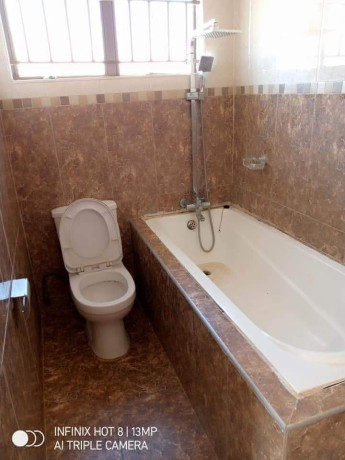 3-bedroom-flat-for-rent-in-chalala-big-4