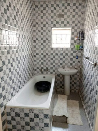 3-bedroom-house-for-sale-in-obama-big-6