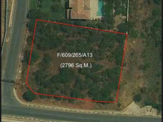 land-for-sale-in-roma-park