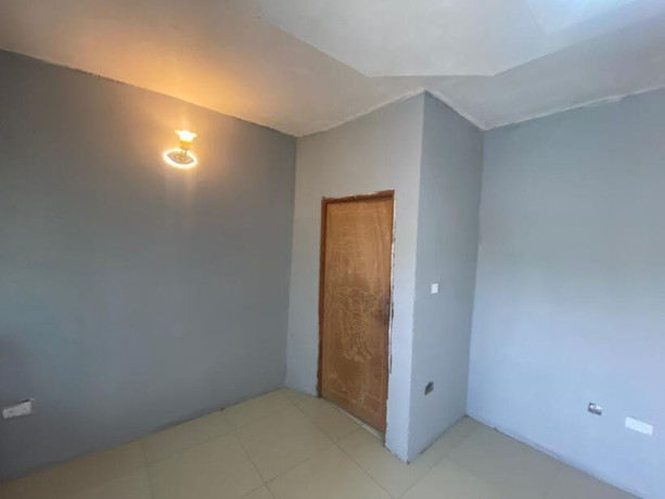 3-bedroom-flats-for-sale-in-meanwood-ndeke-big-4