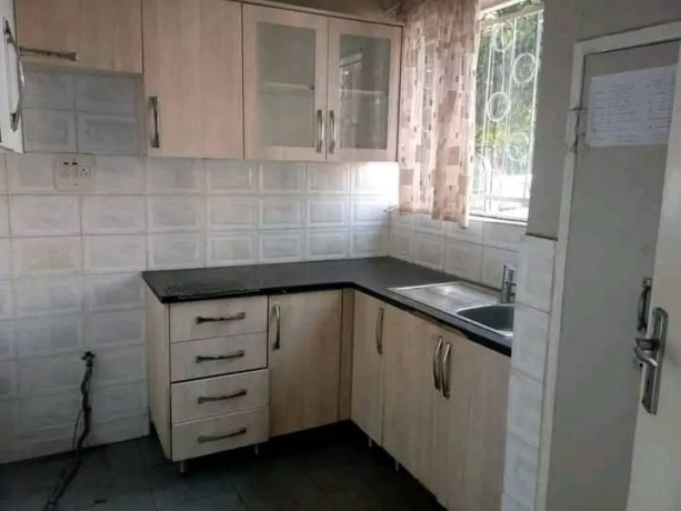 2-bedroom-flat-for-rent-in-kabulonga-big-0
