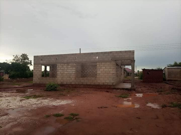 3-bedroom-incomplete-house-for-sale-in-chalala-big-5