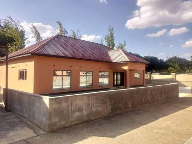 3-bedroom-flat-for-rent-in-lilayi-big-2