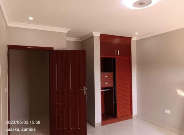 3-bedroom-flat-for-rent-in-chalala-big-2