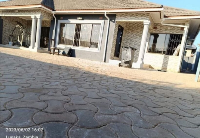 3-bedroom-flat-for-rent-in-chalala-big-8