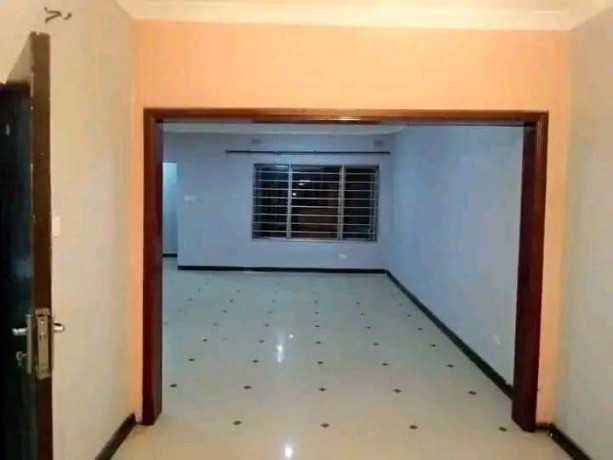 3-bedroom-flat-for-rent-in-chalala-big-6