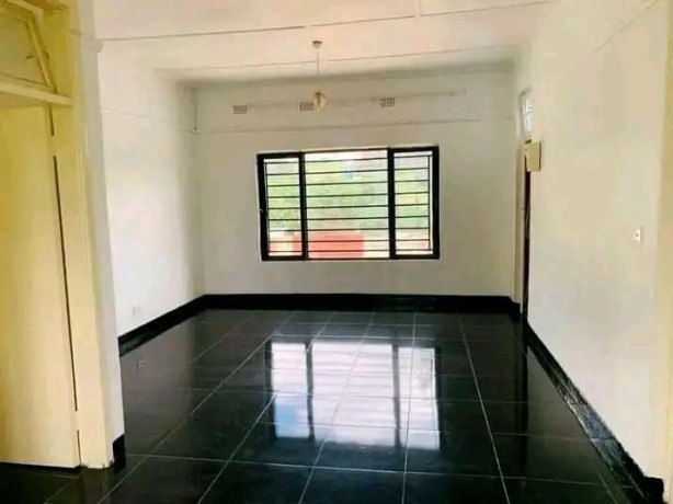 2-bedroom-flat-for-rent-in-rhodespark-big-2