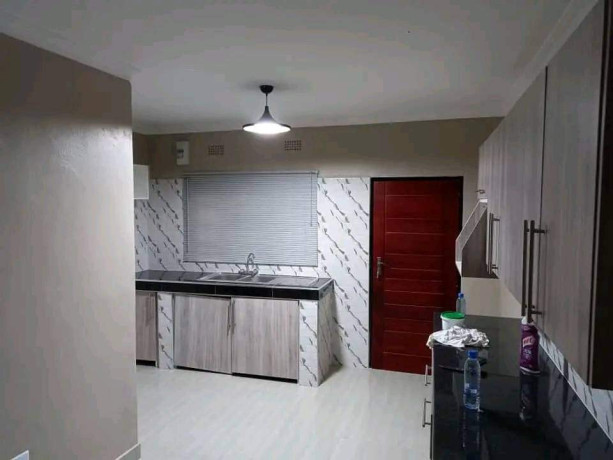 2-bedroom-flats-for-sale-in-meanwood-ndeke-big-4