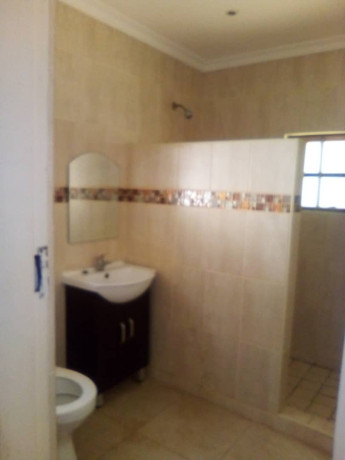 for-rent-sunningdale-4-bedroomed-house-big-3