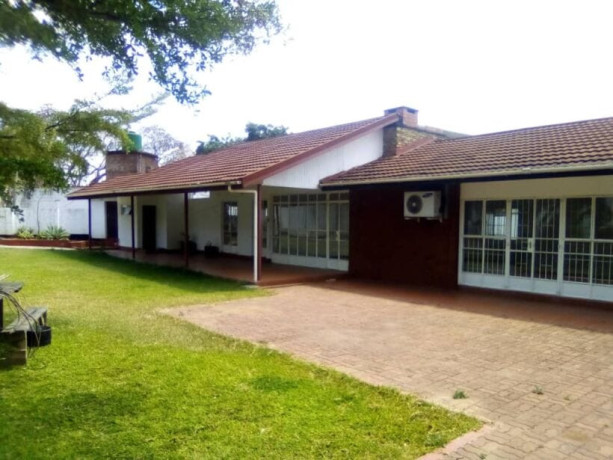 for-rent-sunningdale-4-bedroomed-house-big-1